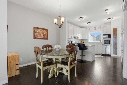 2116 Reunion Square Nw, Airdrie, AB - Indoor Photo Showing Dining Room