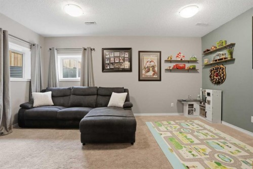 2116 Reunion Square Nw, Airdrie, AB - Indoor Photo Showing Living Room