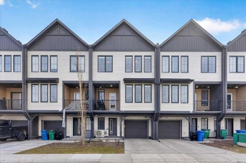 663 South Point Heath SW Airdrie, AB T4B 5H7