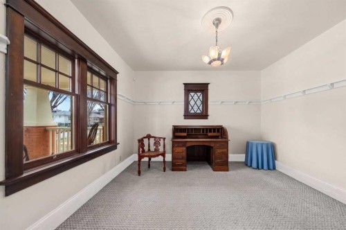 620 19 Avenue Nw, Calgary, AB - Indoor Photo Showing Other Room