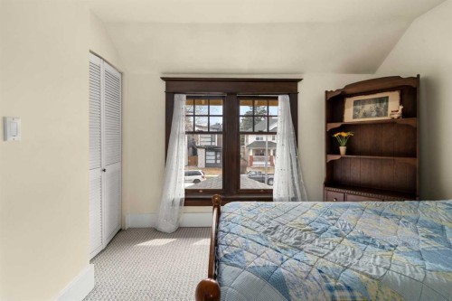 620 19 Avenue Nw, Calgary, AB - Indoor Photo Showing Bedroom