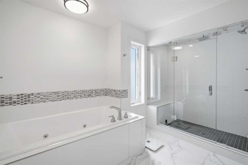 1256 Rosehill Drive Nw, Calgary, AB - Indoor Photo Showing Bathroom