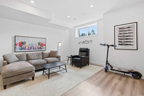 1256 Rosehill Drive Nw, Calgary, AB - Indoor