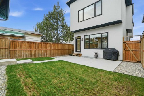 1256 Rosehill Drive Nw, Calgary, AB - Outdoor