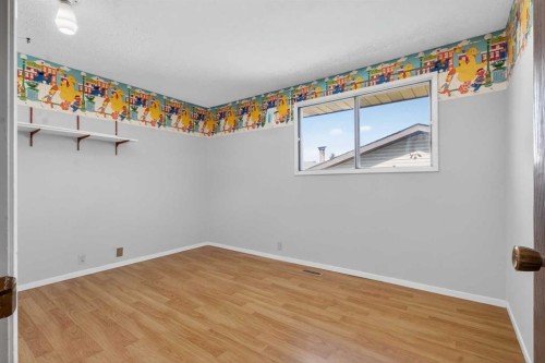 900 Abbeydale Drive Ne, Calgary, AB - Indoor