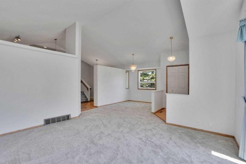 90 Martinridge Crescent Ne, Calgary, AB - Indoor Photo Showing Other Room