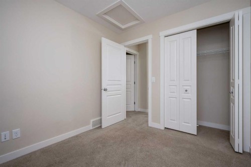 211 Mckenzie Towne Square Se, Calgary, AB - Indoor