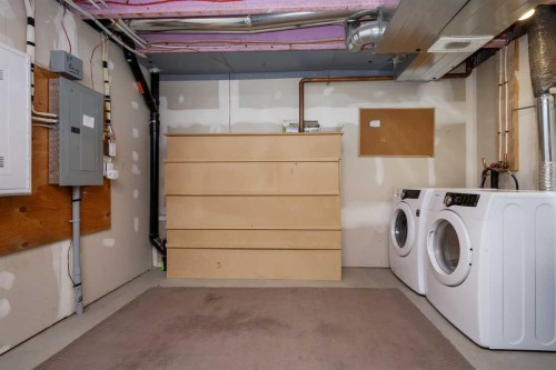 211 Mckenzie Towne Square Se, Calgary, AB - Indoor Photo Showing Laundry Room