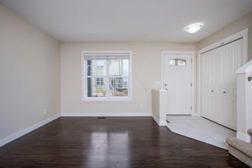 211 Mckenzie Towne Square Se, Calgary, AB - Indoor Photo Showing Other Room