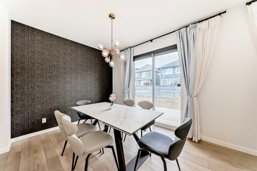 164 Magnolia Terrace Se, Calgary, AB - Indoor Photo Showing Dining Room