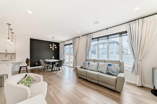 164 Magnolia Terrace Se, Calgary, AB - Indoor Photo Showing Living Room
