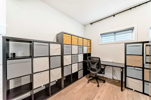 164 Magnolia Terrace Se, Calgary, AB - Indoor