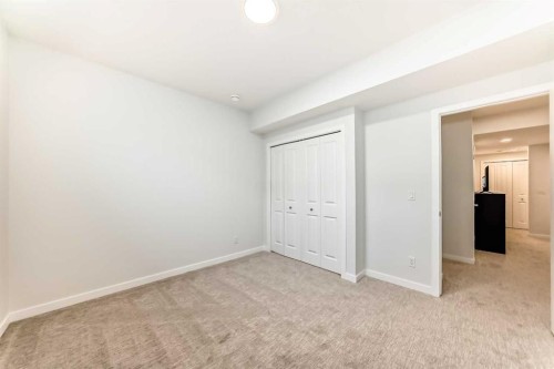 164 Magnolia Terrace Se, Calgary, AB - Indoor Photo Showing Other Room