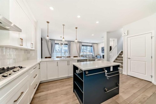 164 Magnolia Terrace Se, Calgary, AB - Indoor Photo Showing Kitchen With Upgraded Kitchen