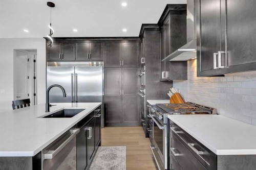 25 Cimarron Estates Gate, Okotoks, AB - Indoor Photo Showing Kitchen With Upgraded Kitchen