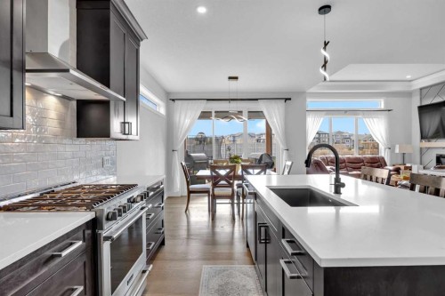 25 Cimarron Estates Gate, Okotoks, AB - Indoor Photo Showing Kitchen With Upgraded Kitchen