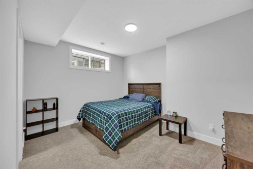 25 Cimarron Estates Gate, Okotoks, AB - Indoor Photo Showing Bedroom