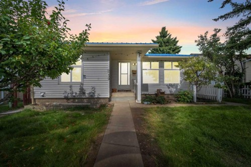 219 Falwood Way Ne, Calgary, AB - Outdoor
