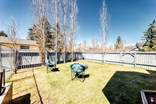 127 Mckerrell Way Se, Calgary, AB - Outdoor