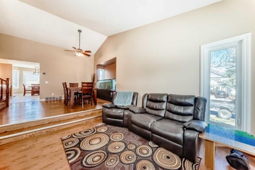 127 Mckerrell Way Se, Calgary, AB - Indoor Photo Showing Living Room