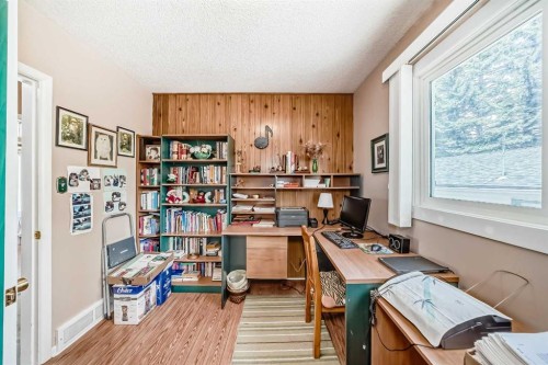 10737 Eamon Road Nw, Calgary, AB 