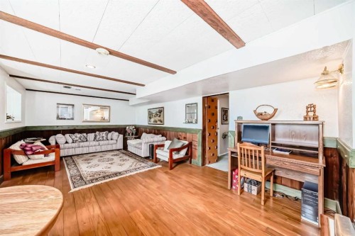 10737 Eamon Road Nw, Calgary, AB 