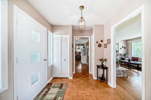 10737 Eamon Road Nw, Calgary, AB 