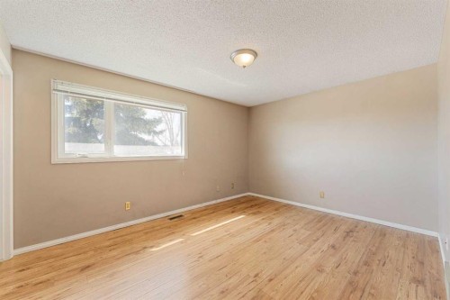 7003 Temple Drive Ne, Calgary, AB - Indoor Photo Showing Other Room
