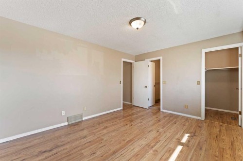 7003 Temple Drive Ne, Calgary, AB - Indoor Photo Showing Other Room