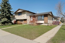 7003 Temple Drive NE Calgary, AB T1Y 4Z4