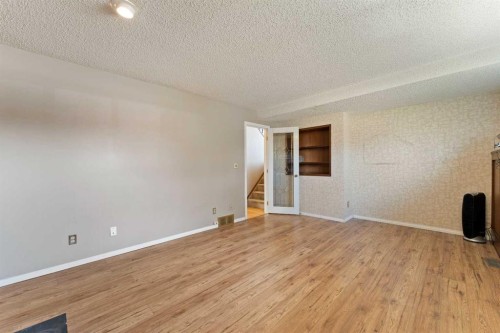 7003 Temple Drive Ne, Calgary, AB - Indoor Photo Showing Other Room