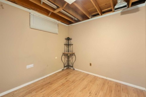 7003 Temple Drive Ne, Calgary, AB - Indoor Photo Showing Other Room