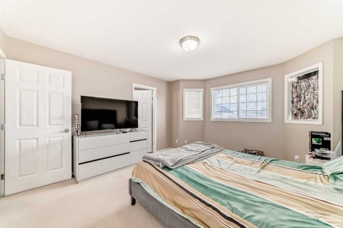 111 Tarawood Road Ne, Calgary, AB - Indoor Photo Showing Bedroom