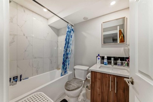 111 Tarawood Road Ne, Calgary, AB - Indoor Photo Showing Bathroom