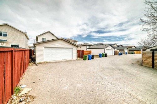 111 Tarawood Road Ne, Calgary, AB - Outdoor