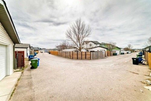 111 Tarawood Road Ne, Calgary, AB - Outdoor