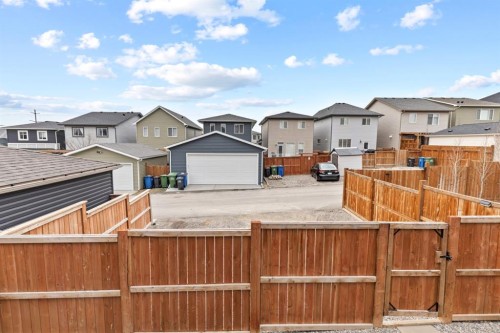 27 Heritage Rise, Cochrane, AB - Outdoor With Exterior