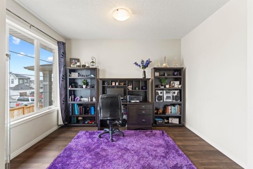 27 Heritage Rise, Cochrane, AB - Indoor Photo Showing Office