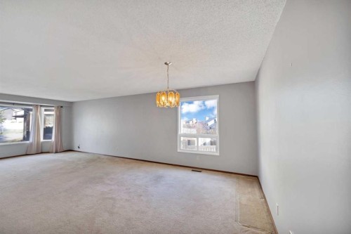 68 Hawkfield Crescent Nw, Calgary, AB - Indoor Photo Showing Other Room