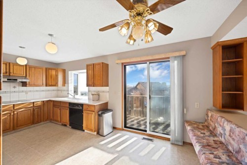 68 Hawkfield Crescent Nw, Calgary, AB - Indoor Photo Showing Kitchen