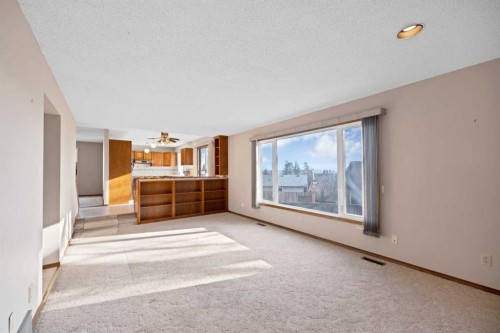 68 Hawkfield Crescent Nw, Calgary, AB - Indoor Photo Showing Other Room