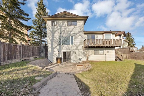 68 Hawkfield Crescent Nw, Calgary, AB - Outdoor