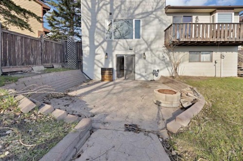 68 Hawkfield Crescent Nw, Calgary, AB - Outdoor