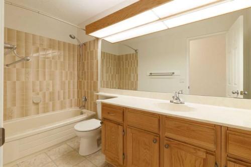 48 Ranchridge Drive Nw, Calgary, AB - Indoor Photo Showing Bathroom