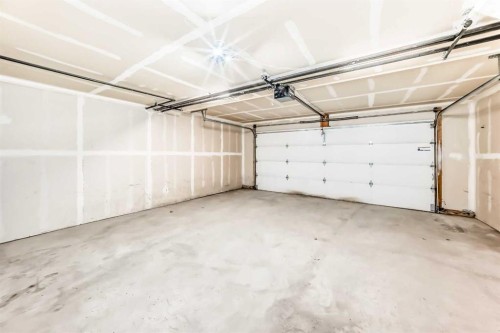 78 Kincora Heath Nw, Calgary, AB - Indoor Photo Showing Garage