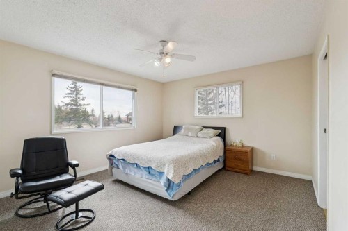 7 Willow Vale, Rural Rocky View County, AB - Indoor Photo Showing Bedroom