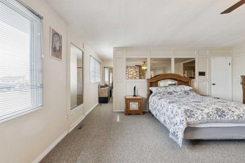 7 Willow Vale, Rural Rocky View County, AB - Indoor Photo Showing Bedroom