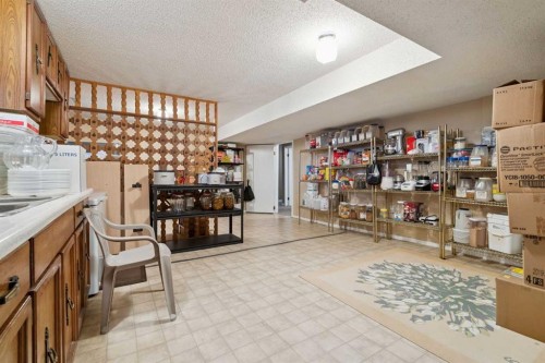 7 Willow Vale, Rural Rocky View County, AB - Indoor