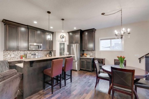 2-309 15 Avenue Ne, Calgary, AB - Indoor Photo Showing Dining Room