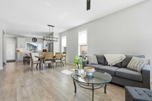 120 Treeline Manor Sw, Calgary, AB - Indoor Photo Showing Living Room